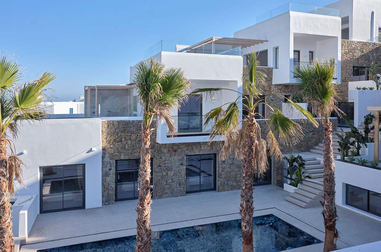 Iria-Blue-Hotel_Mykonos_Savoy_Desert_IN_OUT_60x120_BPCR_RJ25_Tropic_Aguamarina_14.7x14-2